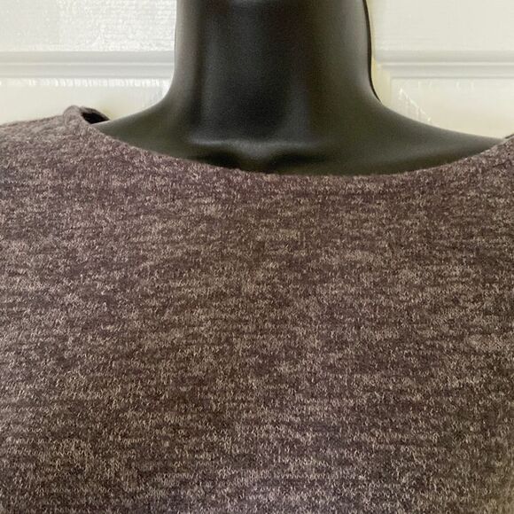 Elle Gray Women’s Sweater With Ruffled Sleeves, Size Small - Picture 2 of 4